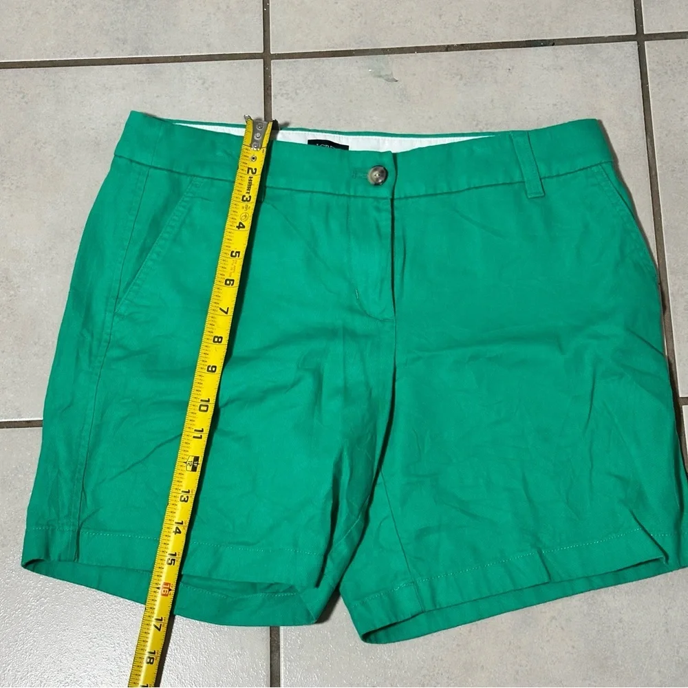 J. Crew Women's Green Casual Chino Shorts size‎ 8